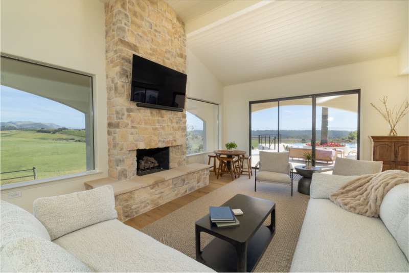 Cozy family room off the kitchen