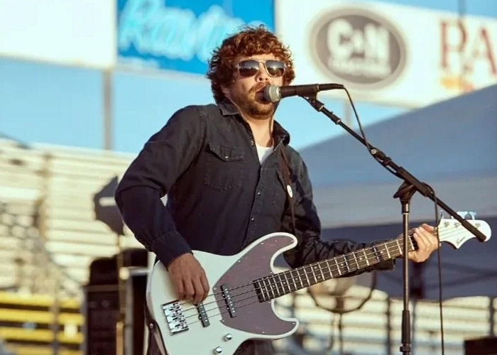 Live Music on the Patio - Easy Degrees